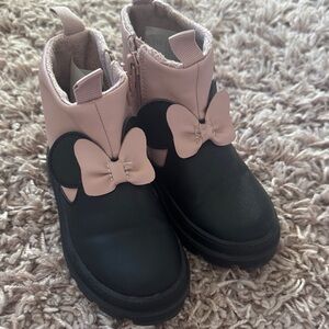 H&M Pink and Black Minnie Mouse Bow Boots